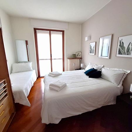 Charming Towers Guest House-Apartment Milano Esterno foto