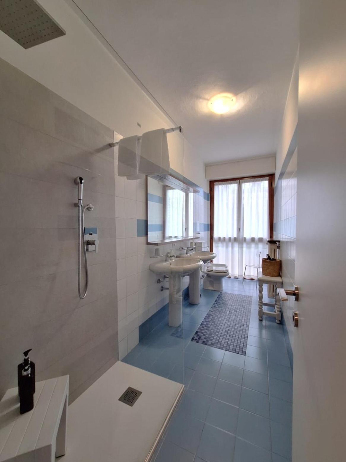 Charming Towers Guest House-Apartment Milano Esterno foto