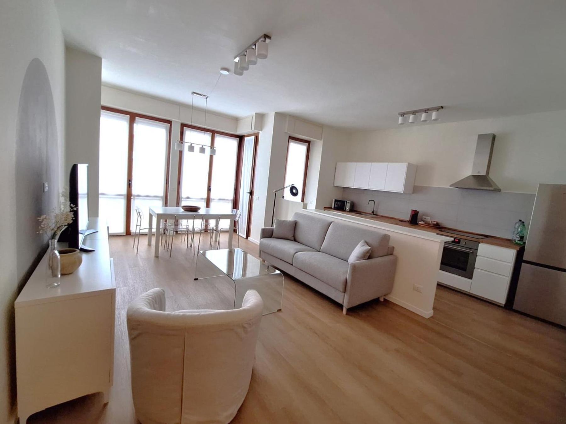 Charming Towers Guest House-Apartment Milano Esterno foto